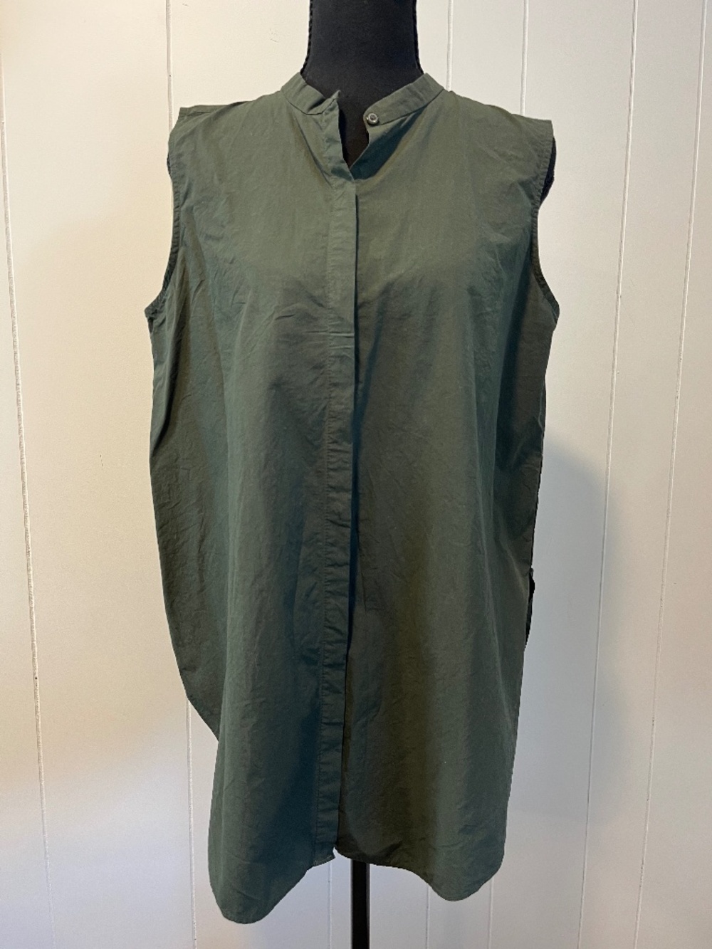Eileen Fisher Organic Cotton Sleeveless Button Up Blouse Olive sz S Band Collar